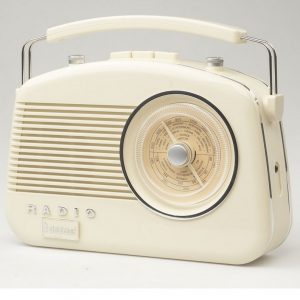 Steepletone Brighton Retro Radio with Bluetooth | Beige